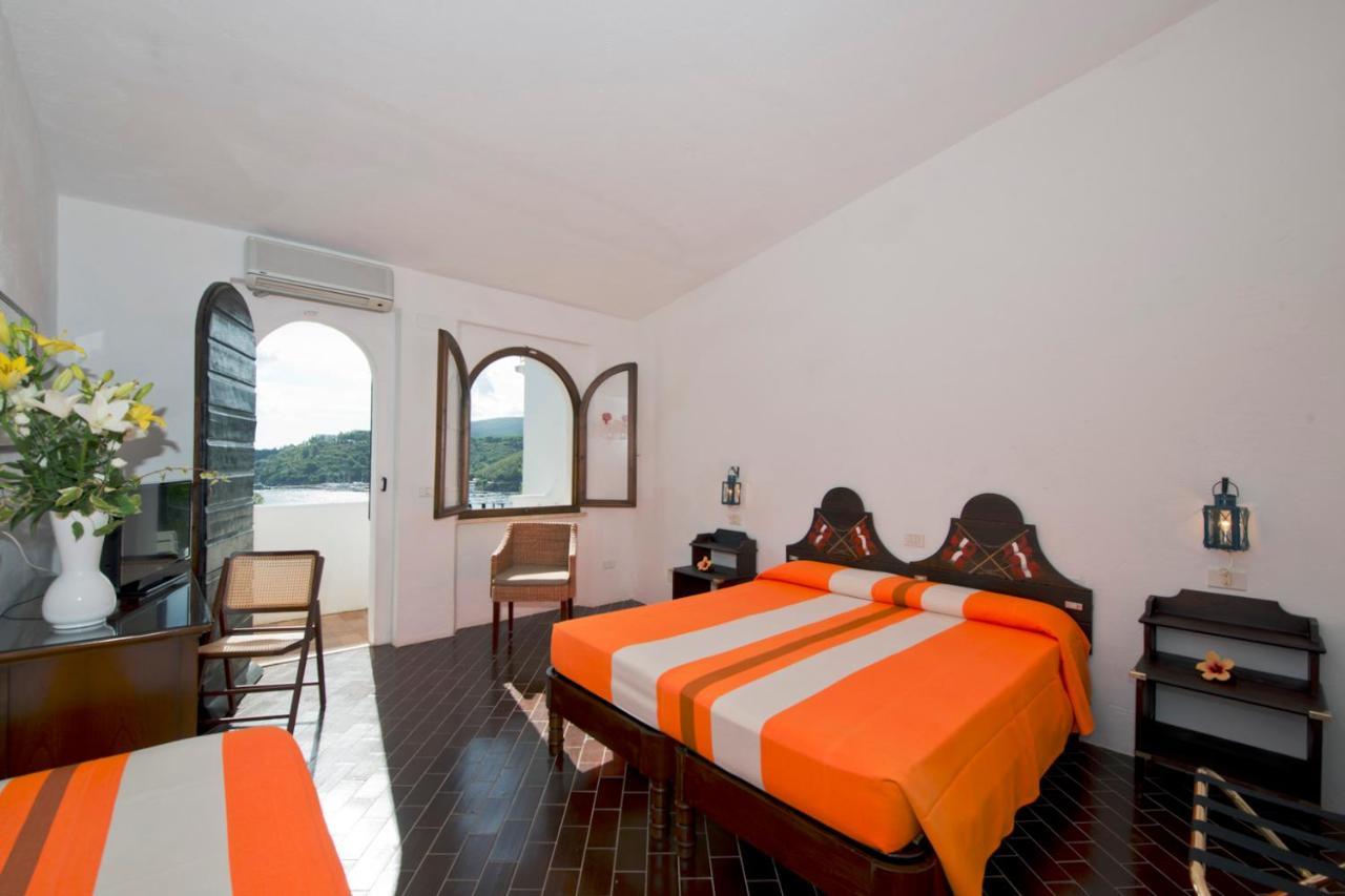 Hotel Cala Di Mola Porto Azzurro Dış mekan fotoğraf